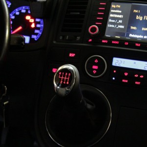ict shift knob with black stitching VW Bus T5